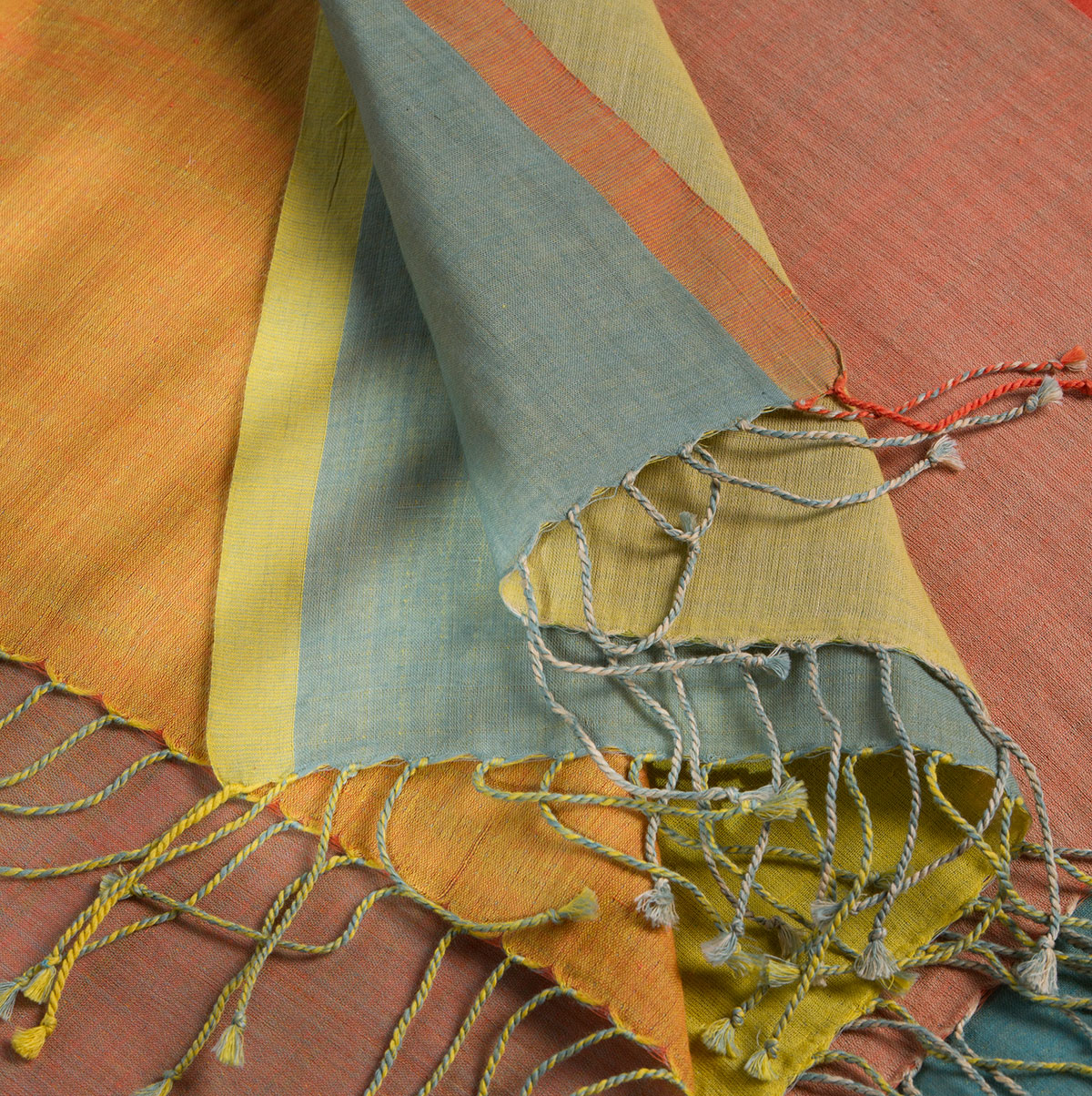 Annaloom | Eri Scarve| Image 1