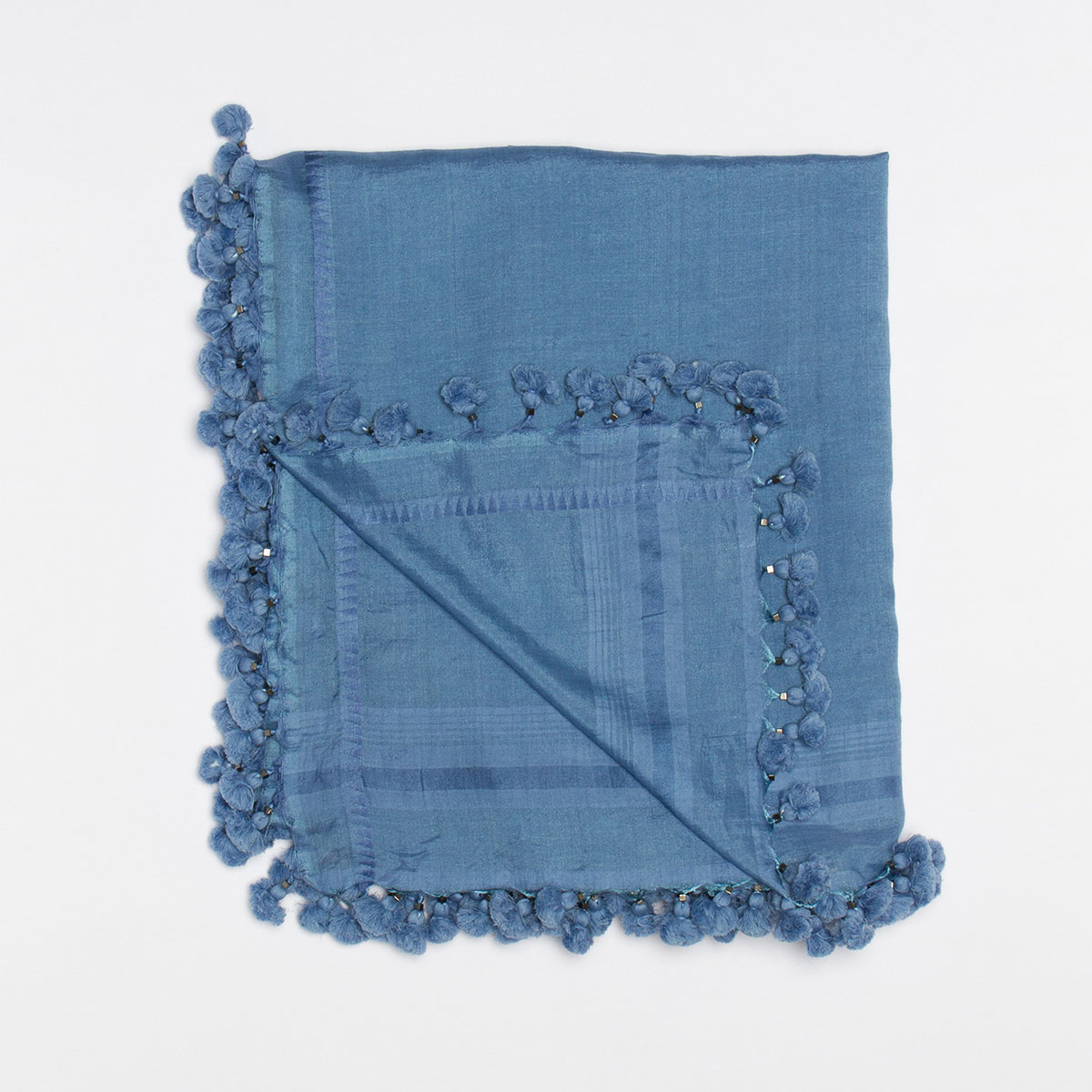 Annaloom | Eri Scarve| Image 1