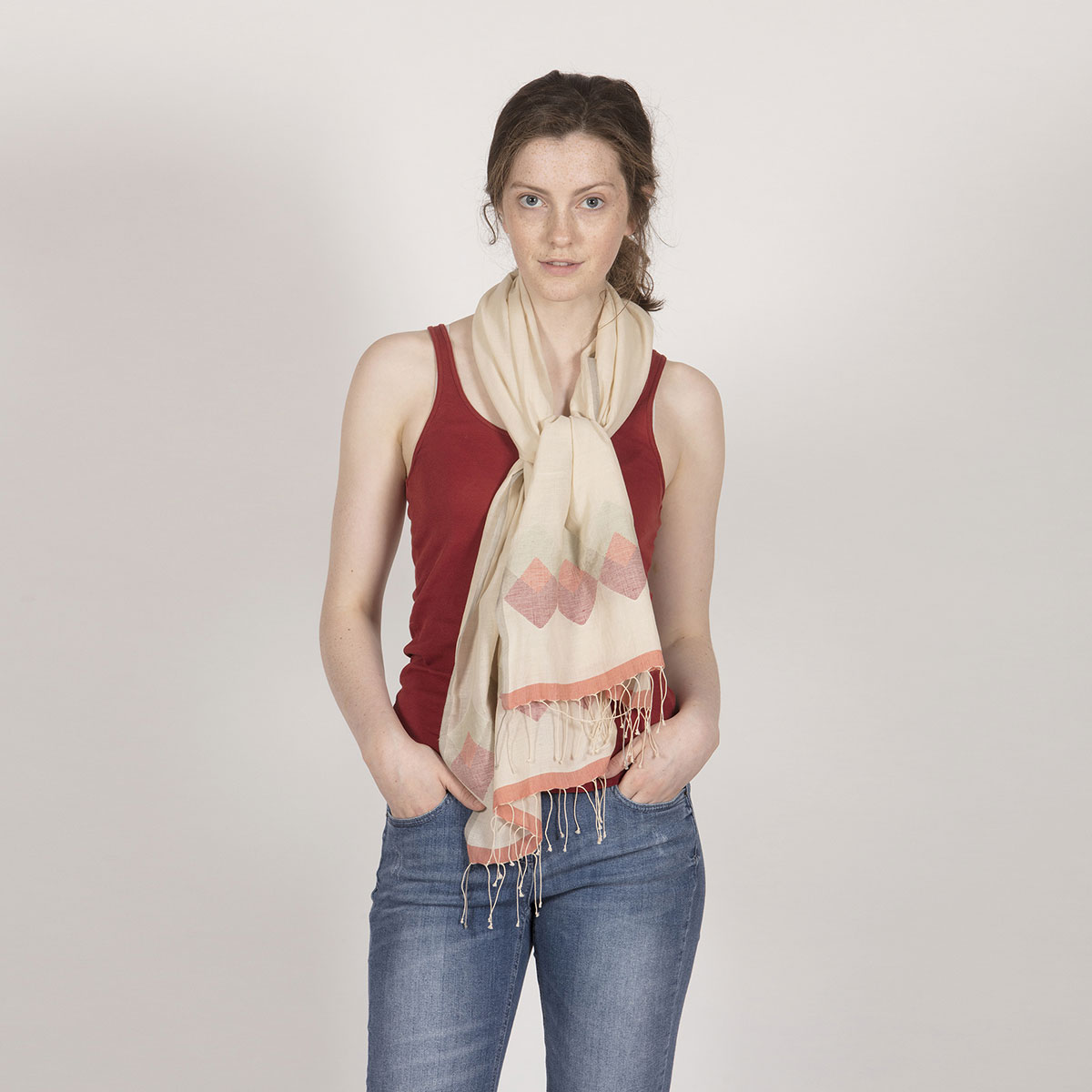 Annaloom | Eri Scarve| Image 1