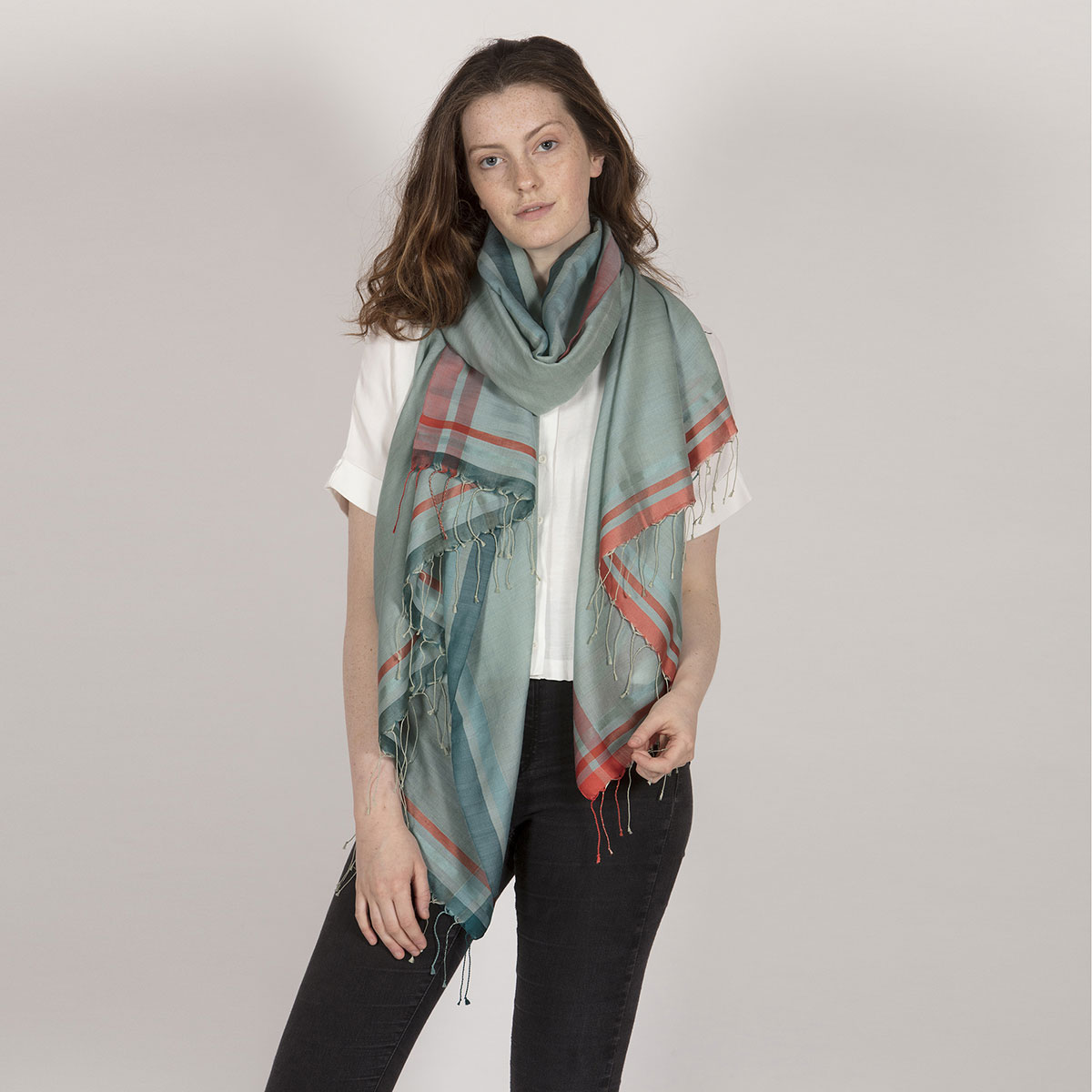 Annaloom | Eri Scarve| Image 1