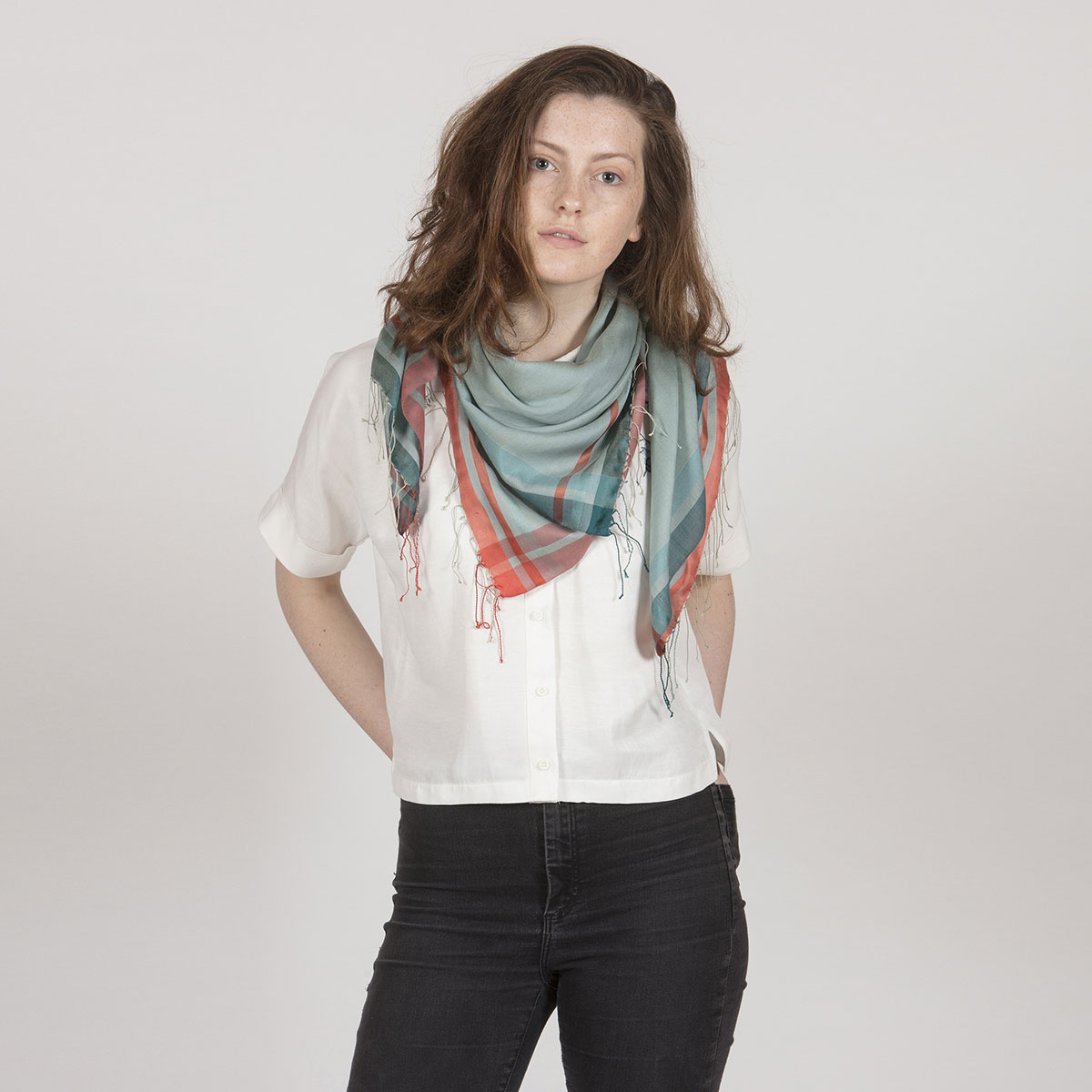 Annaloom | Eri Scarve| Image 1